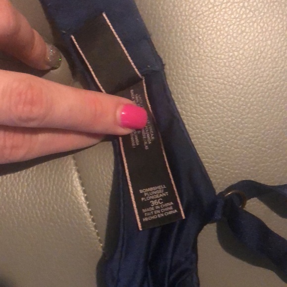 Victoria Secret bra size 36c bombshell - Picture 3 of 6